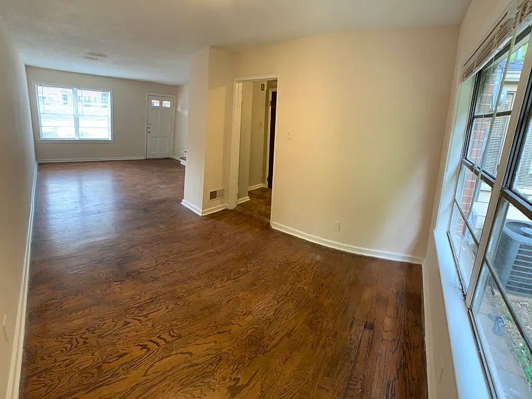 1632 Valley Ave — Photo 10