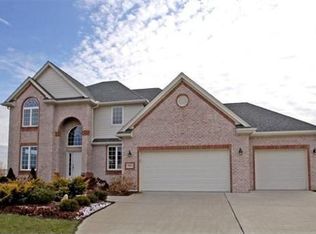 9611 Rockingham Dr, Whitehouse, OH 43571