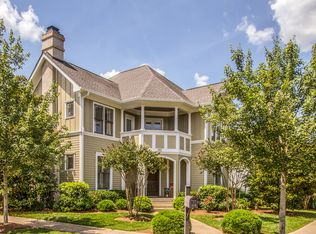 271 Cherokee Station Dr, Nashville, TN 37209