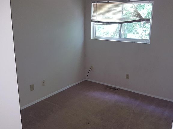 4th image of 161 Delmar Ln APT B