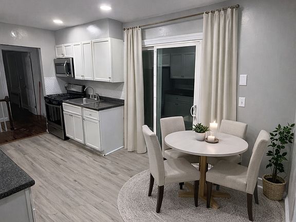 4th image of 1720 Burnet Ave Floor 2