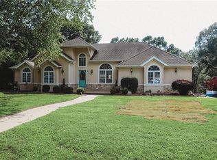 8145 Titleist Ln, Rogers, AR 72756