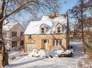 219 W Prairie Ave, Wheaton, IL