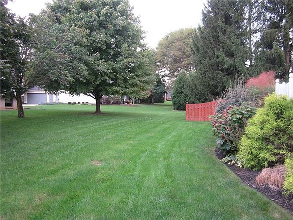 2nd image of 9609 Feather Wood Ln