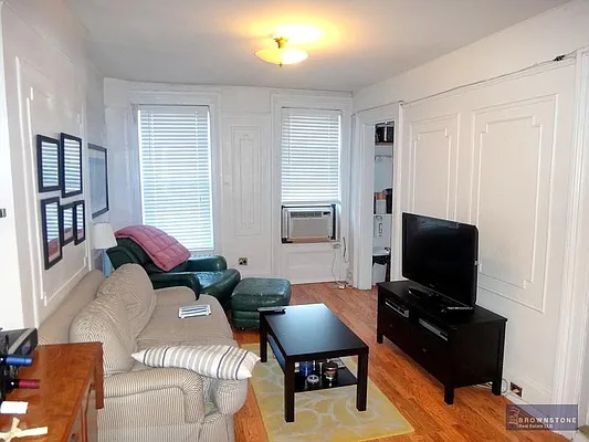 Rented by Brownstone Real Estate | media 6