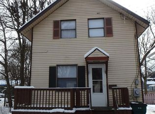 817 Cross St, Lansing, MI 48915