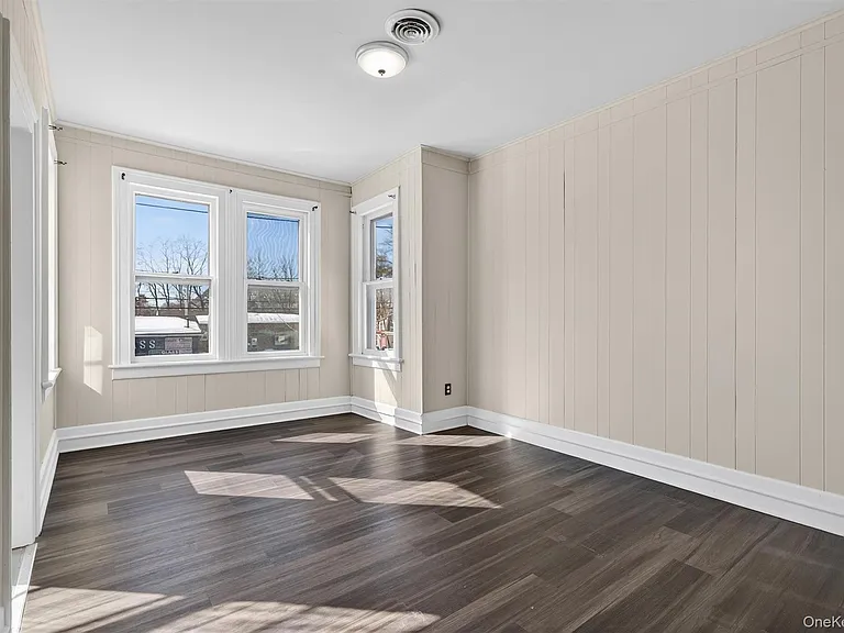 82 Jersey Ave — Photo 36