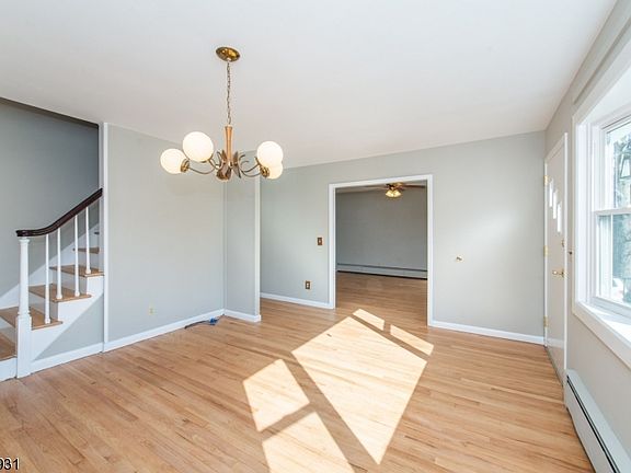 3rd image of 78 Beechwood Ave