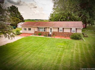 1768 Illinois Route 167, Victoria, IL 61485