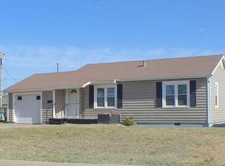 1047 E Cherry St, Altus, OK 73521