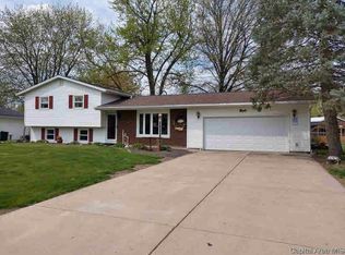 123 W Sunnyview Ave, Knoxville, IL 61448