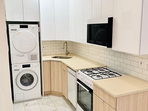 5th image of 135 W 75th St APT 2F