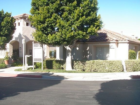 Community Clubhouse Features Gym and Pool