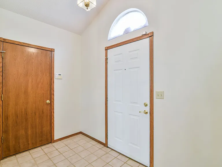 6307 E Brookview Ct — Photo 5