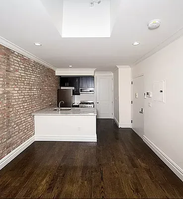 Rented by Avenues Real Estate | media 6