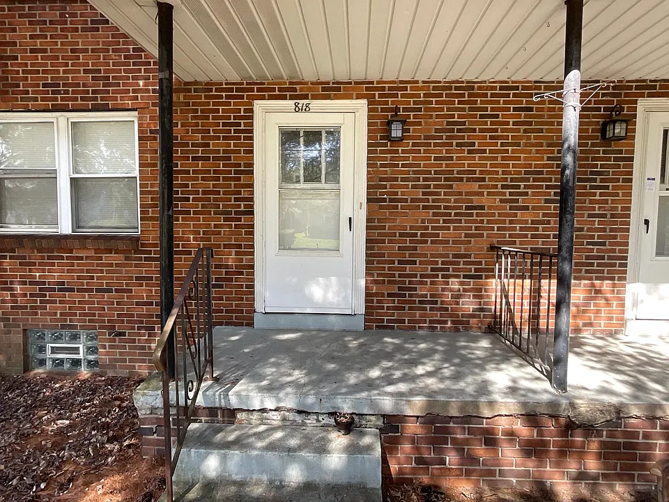 818 Vienna Ave #818