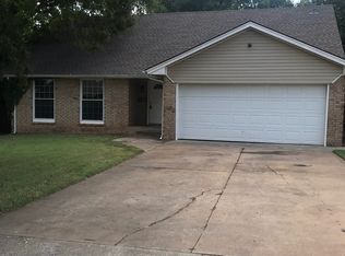 2809 Willow Creek Dr, Norman, OK 73071