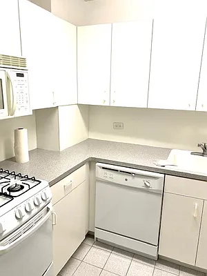 Rented by Corcoran | media 15