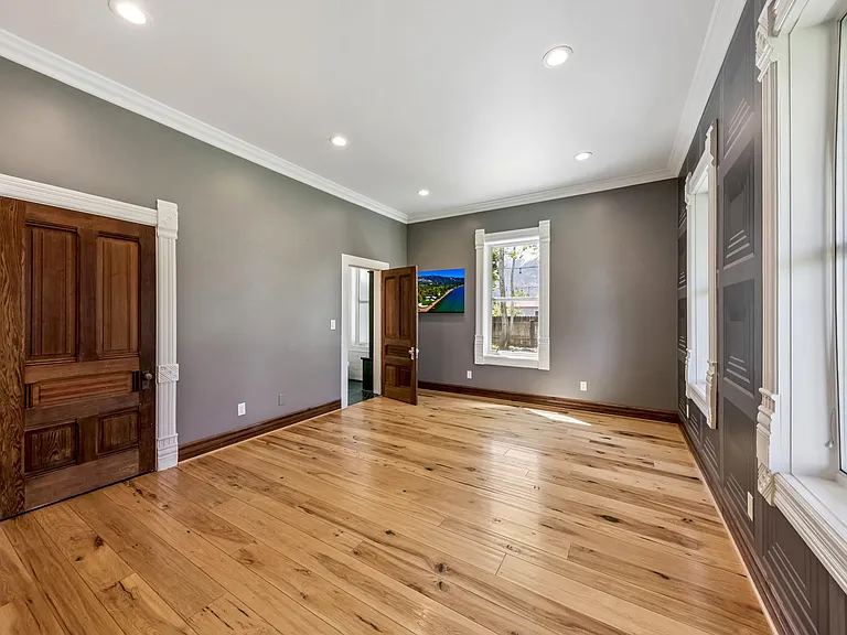 1049 Dressler Ln — Photo 22