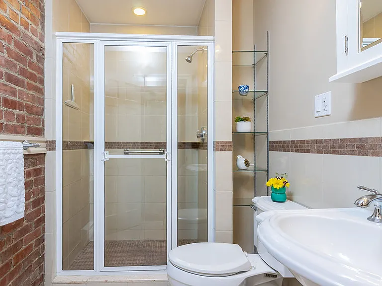 1038 Beacon St #100 — Photo 10