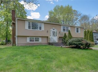 515 Poquonock Ave, Windsor, CT 06095