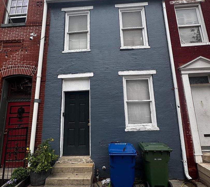 1st image of 1006 Hollins St