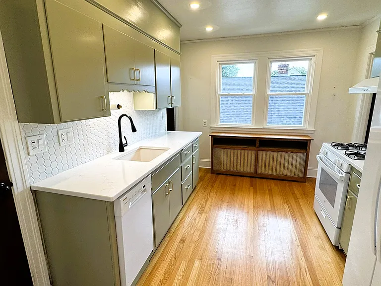 36 Somerset St #36 — Photo 5