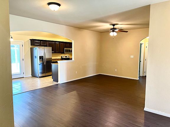 5th image of 3915 Plantation Dr