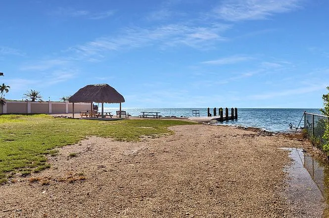 25 N Ocean Dr — Photo 27