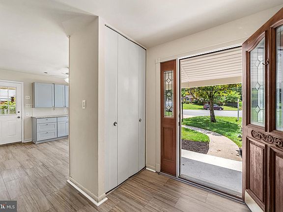 4th image of 8524 Midas Ct