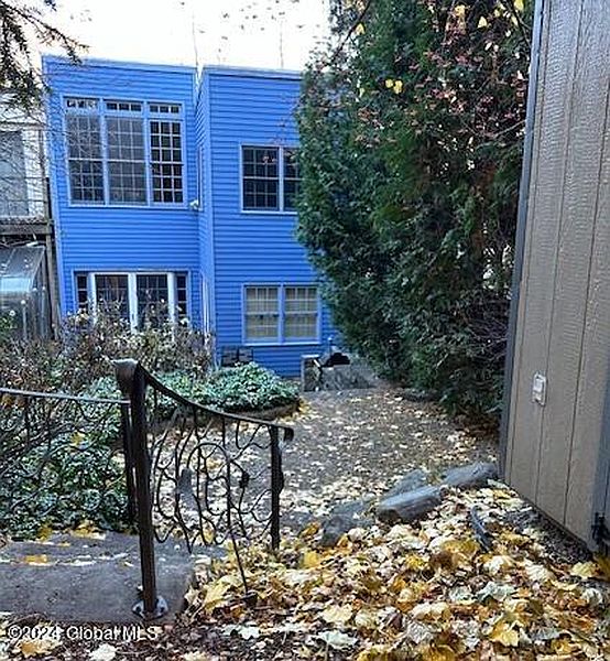 5th image of 300 Hudson Avenue