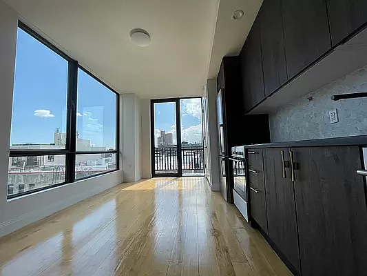 Rented by Premier One Realty LLC | media 21