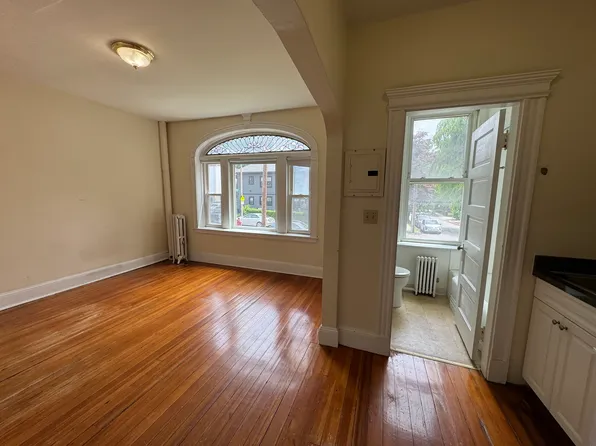 94 Corey Rd APT 14, Boston, MA 02135