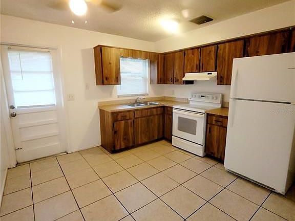 3rd image of 773 NE 9th St #H