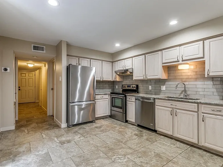 7711 Callaghan Rd #301 — Photo 14