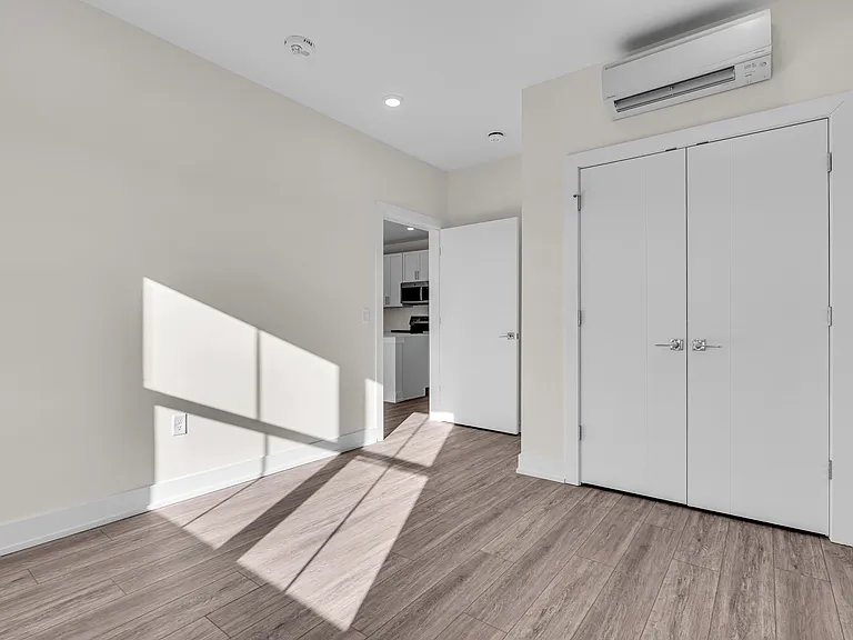 19 Carr — Photo 62