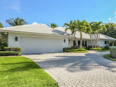 2720 Cardinal Cir, Gulf Stream, FL, 33483
