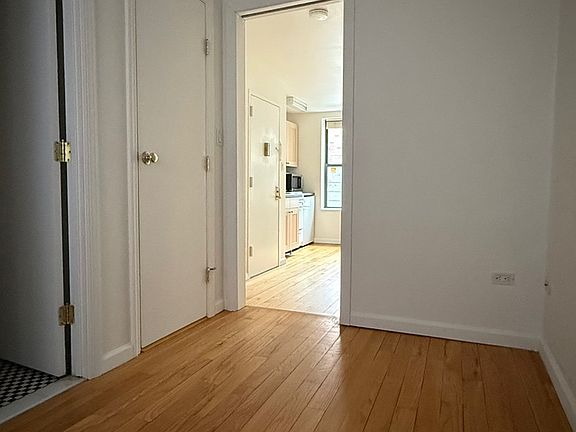 4th image of 222 W 16th St APT 3E