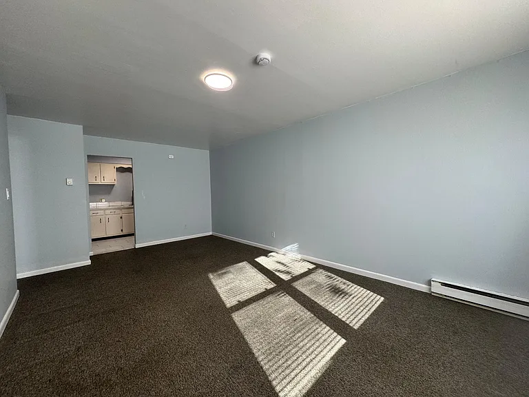 560 Main St #3G — Photo 6