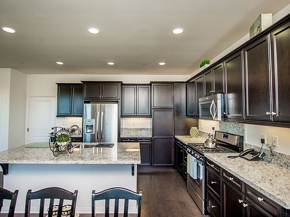 5th image of 14535 Hillsdale St