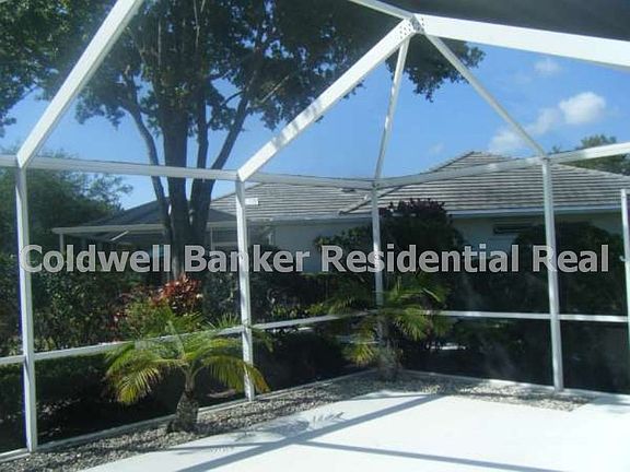 3rd image of 8504 Chapman Oak Ct
