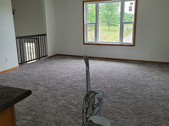 5th image of 2601 Eastridge Dr