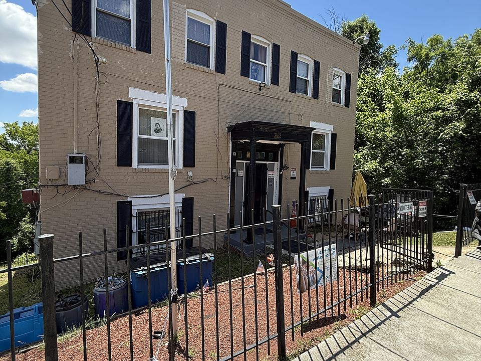 1st image of 3162 Buena Vista Ter SE APT 1