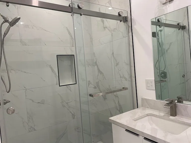 1376 Edgecliffe Dr — Photo 23