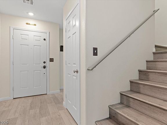 4th image of 10257 Philmont Ct
