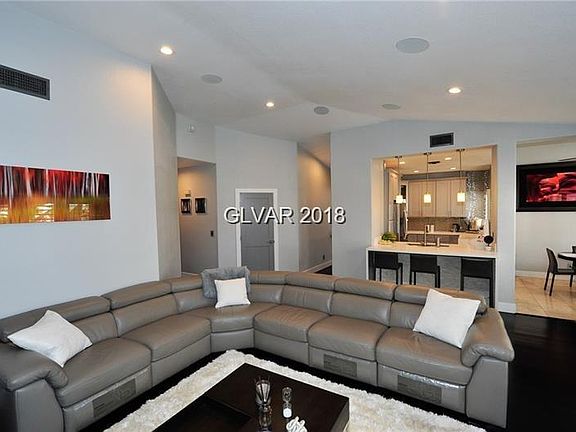 5th image of 7620 Rolling View Dr Unit 201