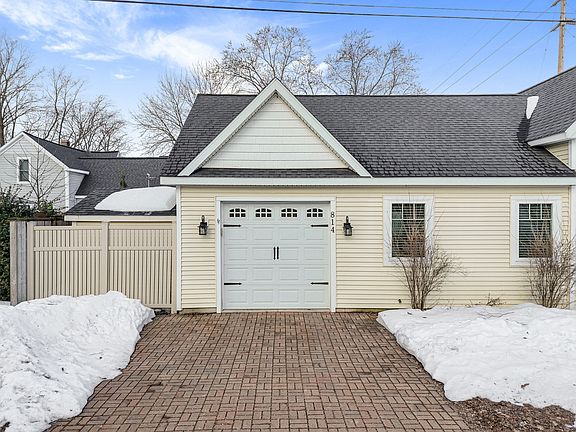 3rd image of 814 Locust St