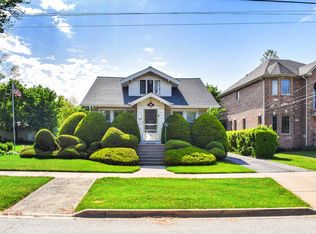 746 S 4th Ave, Des Plaines, IL 60016