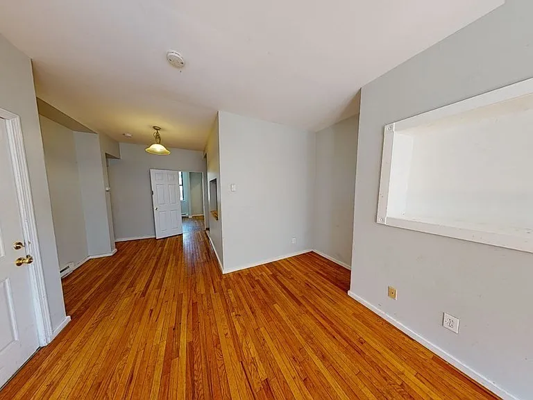 2 Moreland St #1 — Photo 5
