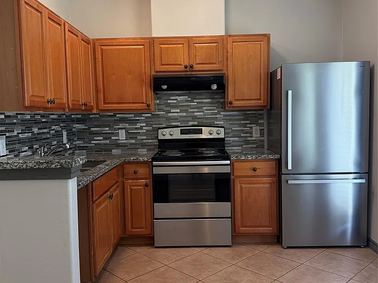 1014 One Oak Chase Rd #16 — Photo 7